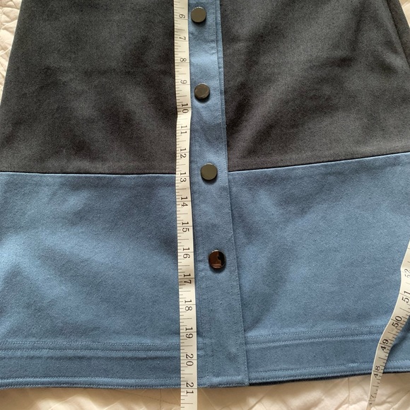 NWOT-Women’s, St. John, cotton skirt, blue, size small - Picture 14 of 14